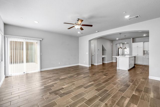 4158 Duncan Avenue, Clovis, CA 93619