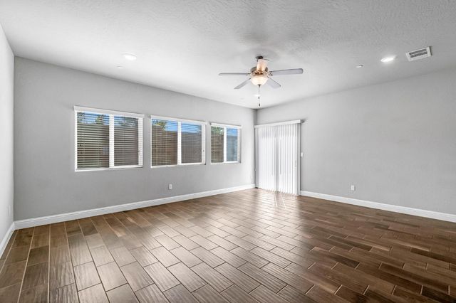 4158 Duncan Avenue, Clovis, CA 93619