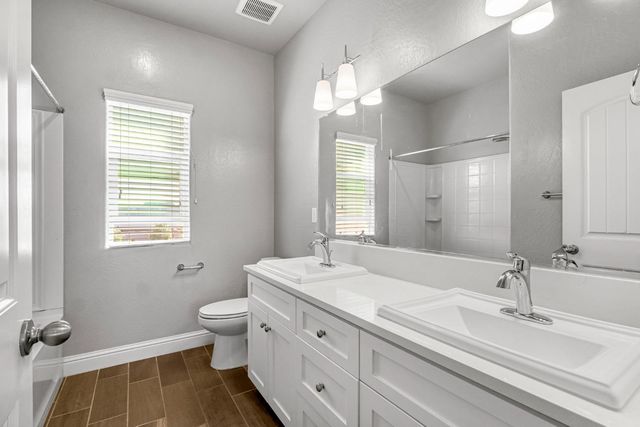 4158 Duncan Avenue, Clovis, CA 93619