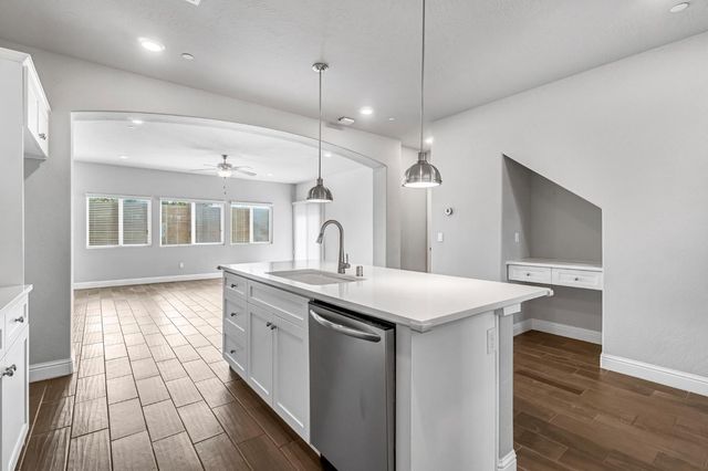 4158 Duncan Avenue, Clovis, CA 93619