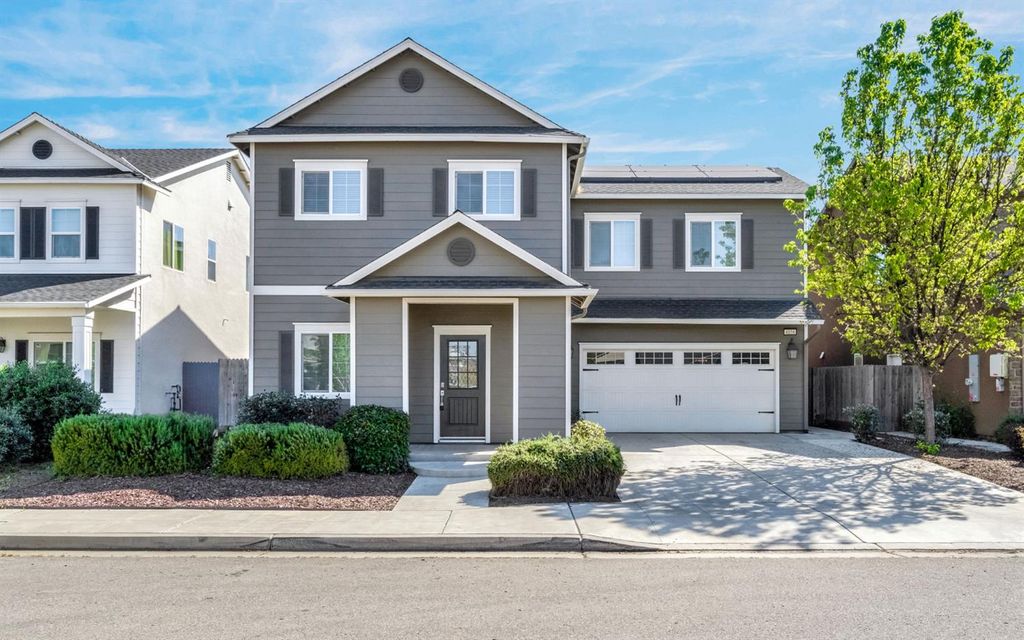 4158 Duncan Avenue, Clovis, CA 93619