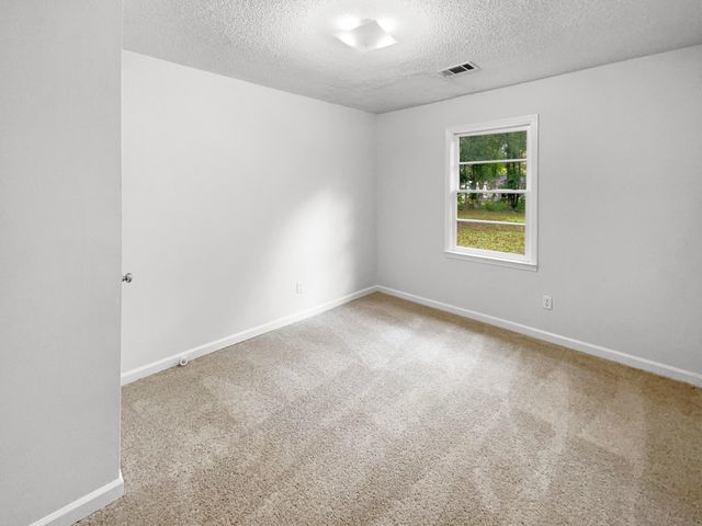 302 Embassy Drive, Summerville, SC 29483