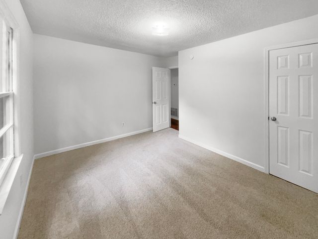 302 Embassy Drive, Summerville, SC 29483