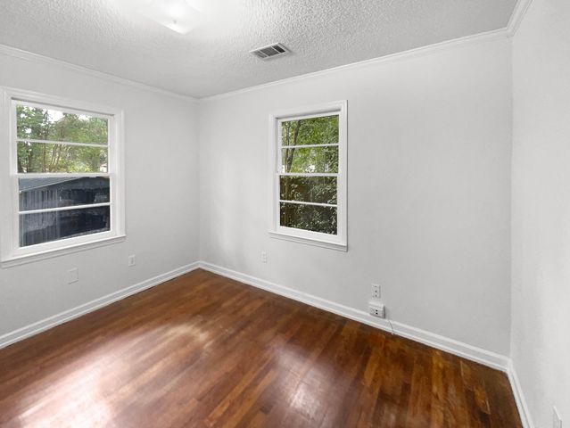 302 Embassy Drive, Summerville, SC 29483