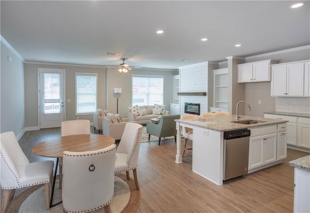 5361 Gray Birch Bend, Flowery Branch, GA 30542