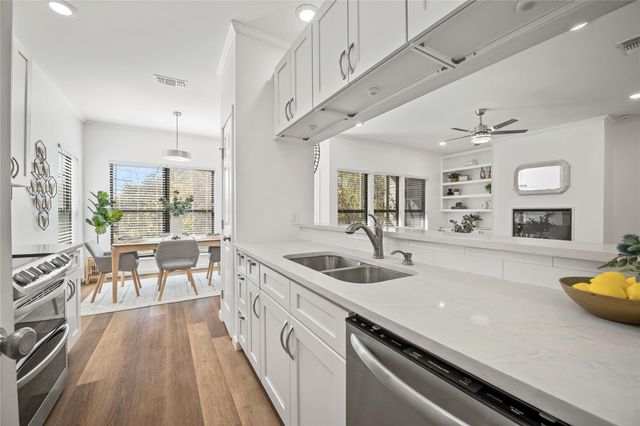 6501 COLUMBIA OAKS CT D8, Austin, TX 78759