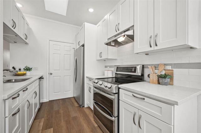 6501 COLUMBIA OAKS CT D8, Austin, TX 78759