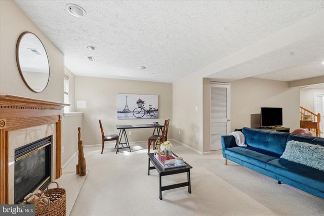 1721 ALGONQUIN RD, Frederick, MD 21701