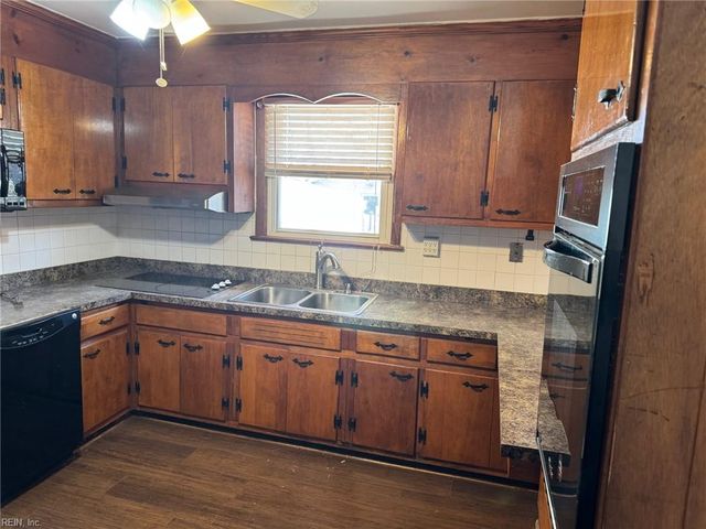 3715 Magnolia DR, Portsmouth, VA 23703