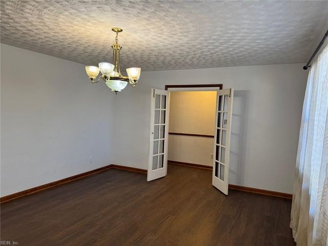 3715 Magnolia DR, Portsmouth, VA 23703