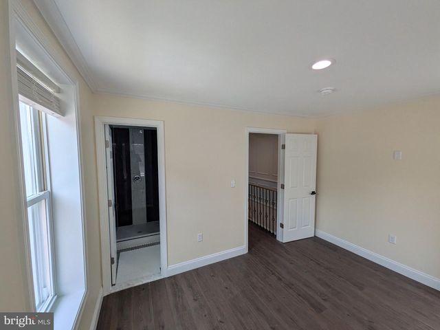 2953 MILES AVE, Baltimore, MD 21211
