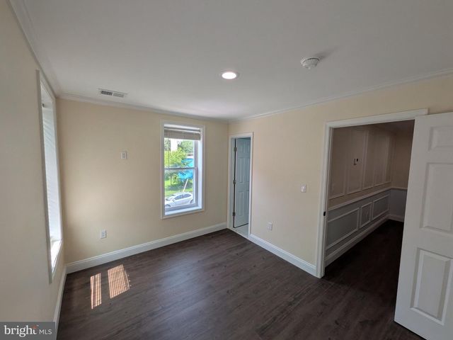 2953 MILES AVE, Baltimore, MD 21211