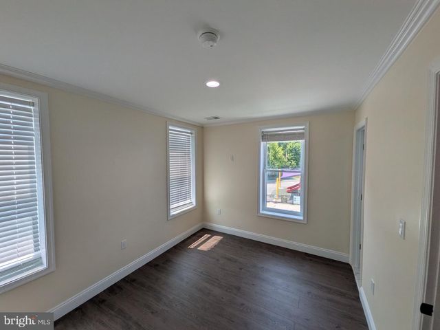 2953 MILES AVE, Baltimore, MD 21211