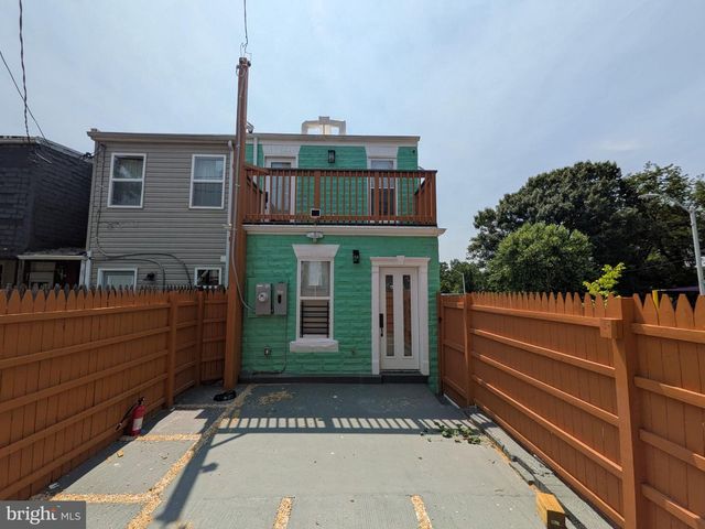2953 MILES AVE, Baltimore, MD 21211