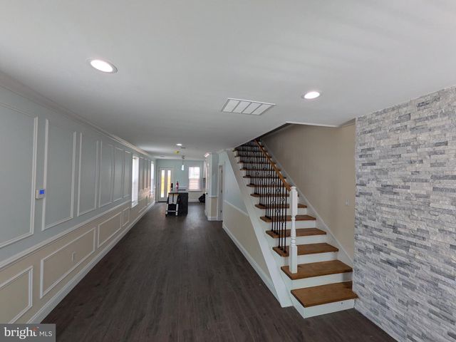2953 MILES AVE, Baltimore, MD 21211
