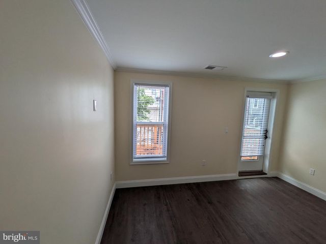 2953 MILES AVE, Baltimore, MD 21211