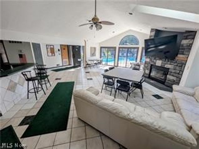 1123 Redtail Hawk 1, Boardman, OH 44512