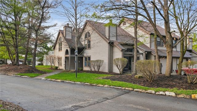 1123 Redtail Hawk 1, Boardman, OH 44512