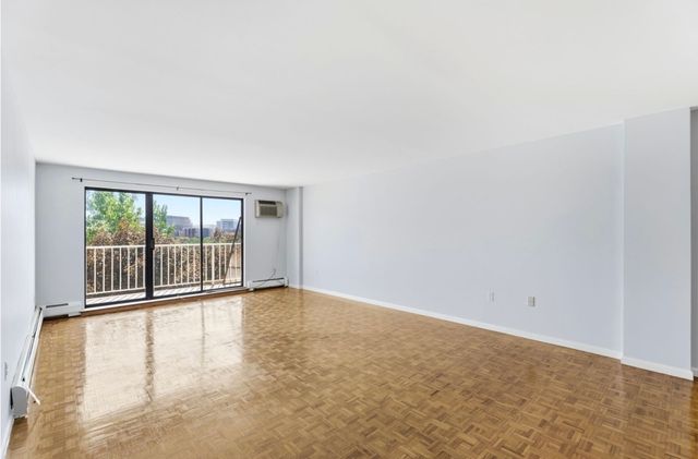 151 Coolidge Avenue 413, Watertown, MA 02472