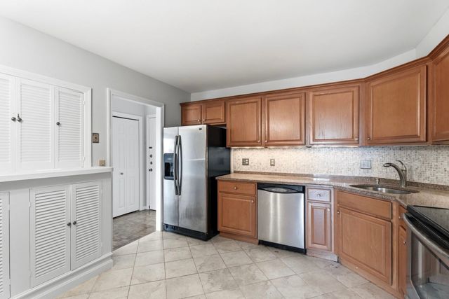 151 Coolidge Avenue 413, Watertown, MA 02472