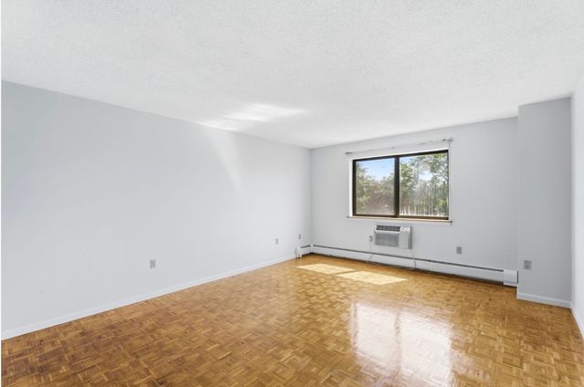 151 Coolidge Avenue 413, Watertown, MA 02472
