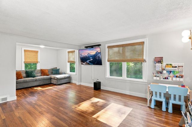 15 Miles Rd, Tewksbury, MA 01876