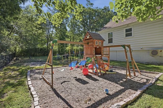 15 Miles Rd, Tewksbury, MA 01876