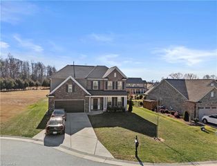 416 Freemont Drive, Thomasville, NC 27360