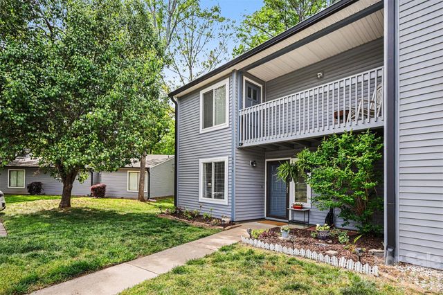 6614 Point Comfort Lane, Charlotte, NC 28226