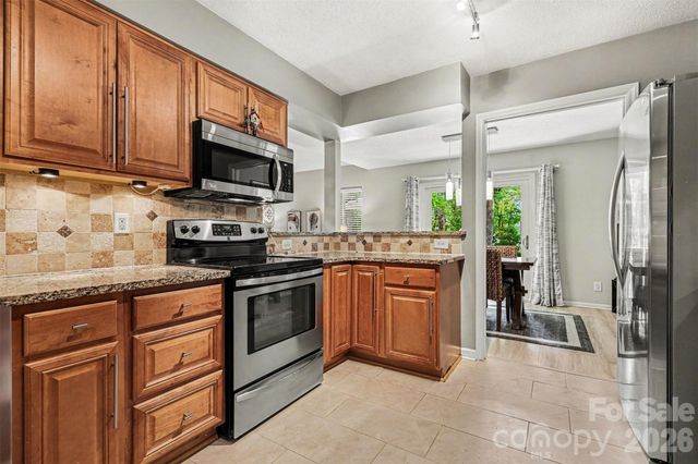 6614 Point Comfort Lane, Charlotte, NC 28226