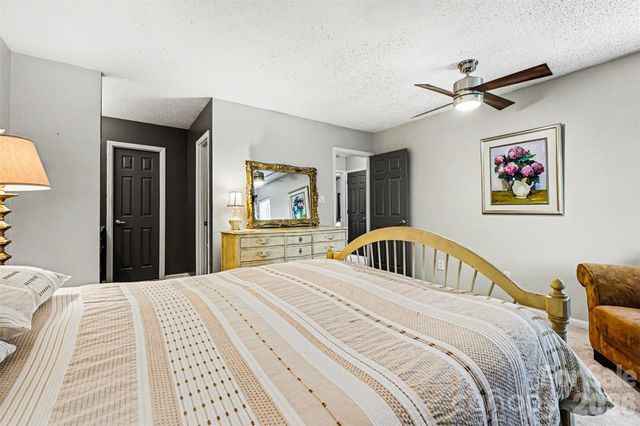 6614 Point Comfort Lane, Charlotte, NC 28226