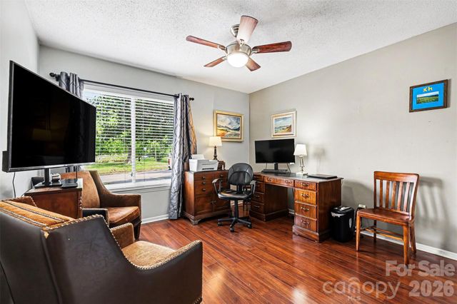 6614 Point Comfort Lane, Charlotte, NC 28226