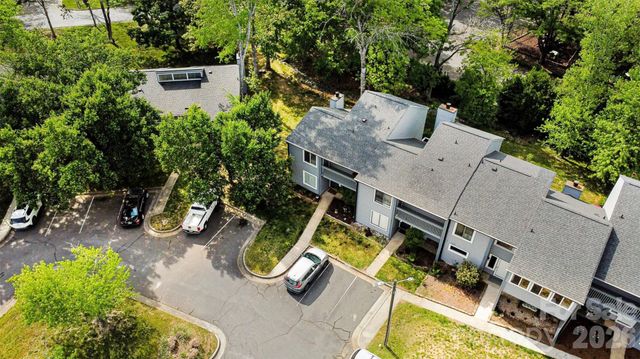 6614 Point Comfort Lane, Charlotte, NC 28226