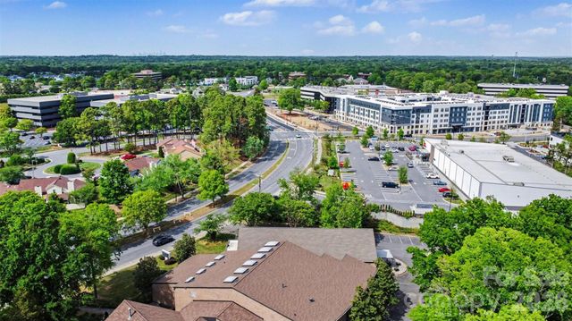 6614 Point Comfort Lane, Charlotte, NC 28226