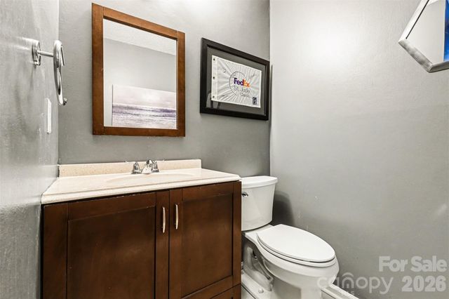 6614 Point Comfort Lane, Charlotte, NC 28226