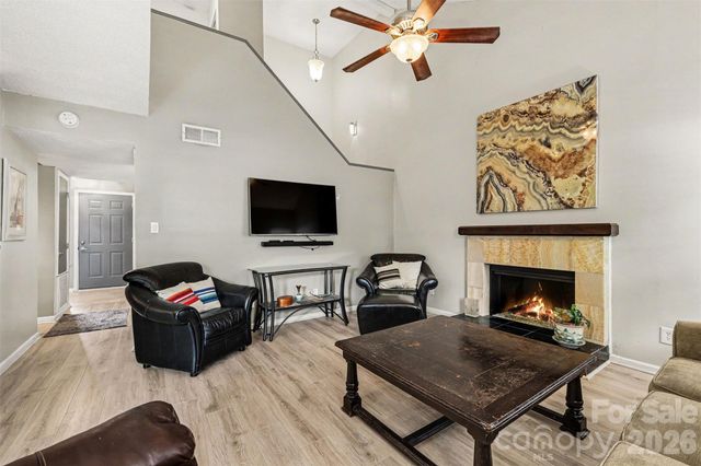 6614 Point Comfort Lane, Charlotte, NC 28226