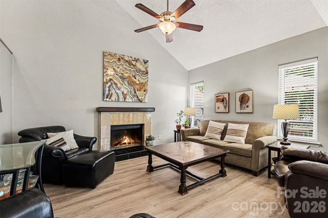 6614 Point Comfort Lane, Charlotte, NC 28226