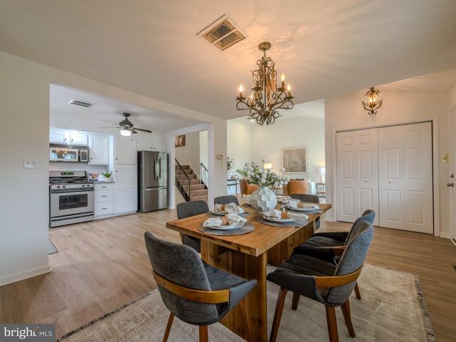 409 REDHILL DR, Broomall, PA 19008