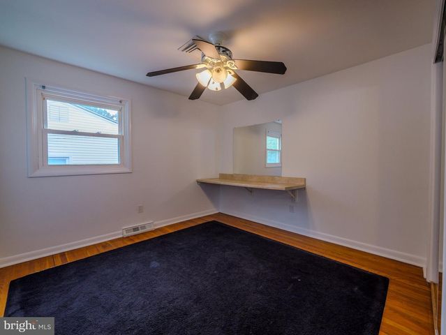 409 REDHILL DR, Broomall, PA 19008