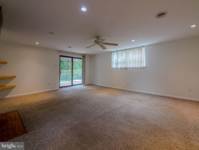 409 REDHILL DR, Broomall, PA 19008
