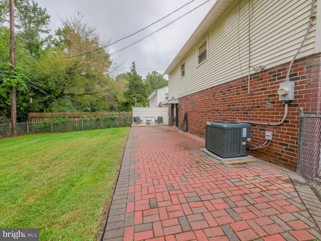 409 REDHILL DR, Broomall, PA 19008