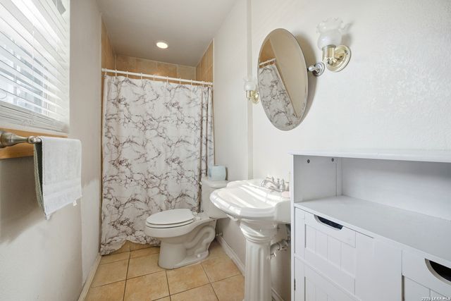10715 LAZY OAKS DR, San Antonio, TX 78217