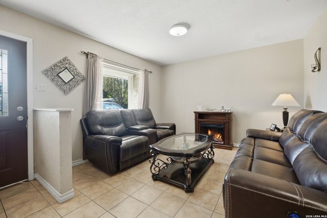 10715 LAZY OAKS DR, San Antonio, TX 78217