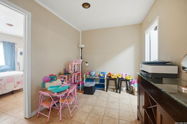10715 LAZY OAKS DR, San Antonio, TX 78217