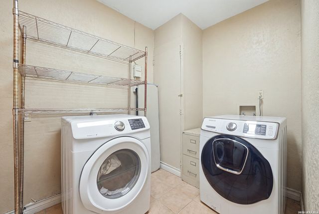 10715 LAZY OAKS DR, San Antonio, TX 78217