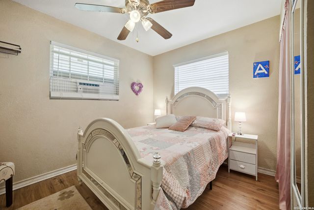 10715 LAZY OAKS DR, San Antonio, TX 78217