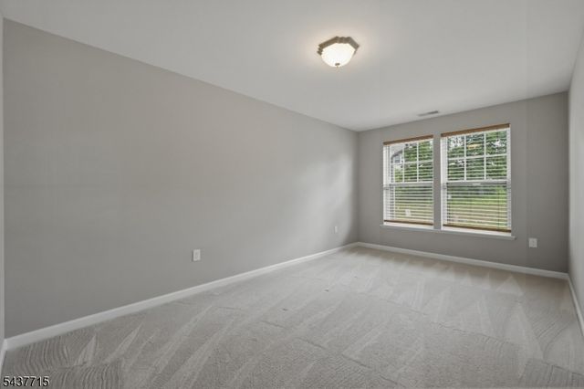 9 Coneflower Ct, Allamuchy Twp., NJ 07840