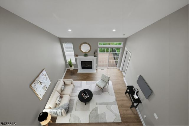 9 Coneflower Ct, Allamuchy Twp., NJ 07840
