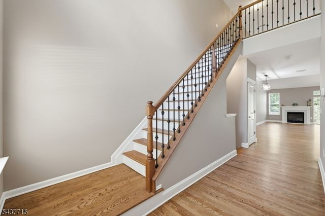 9 Coneflower Ct, Allamuchy Twp., NJ 07840
