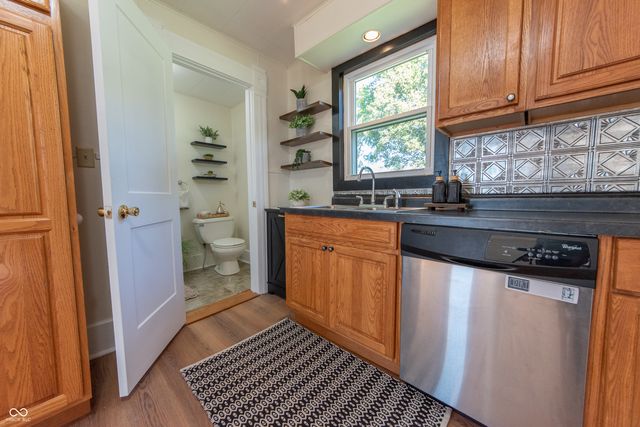 729 Harrison Street, Hope, IN 47246